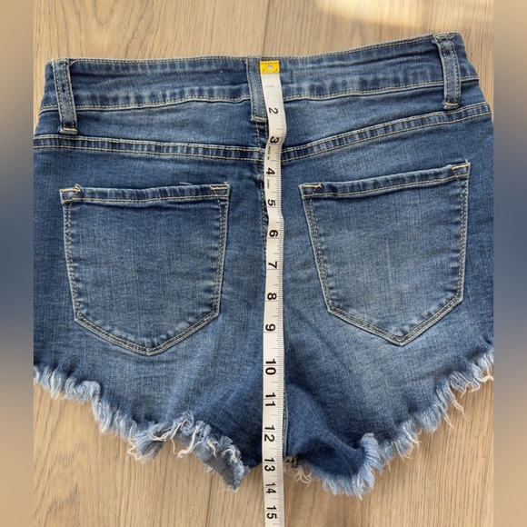 Kan can Denim Frayed Hem Women's Shorts - Picture 7 of 8